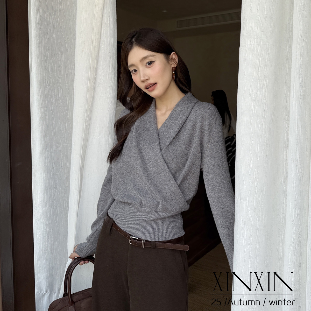 ZY GODDESS-交叉V领收腰气质羊毛针织衫保暖毛衣（含10羊毛）XW30