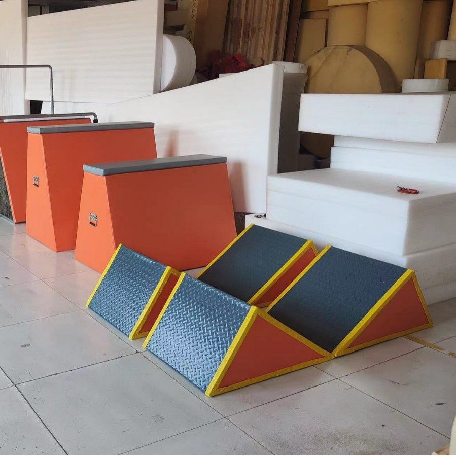 体能训练跑酷三角墩   少儿体适能跑酷木质三角障碍坦克墩,模玩/动漫/周边/娃圈三坑/桌游,文化/体育周边,淘宝优惠券,粉丝福利购,淘宝优惠卷