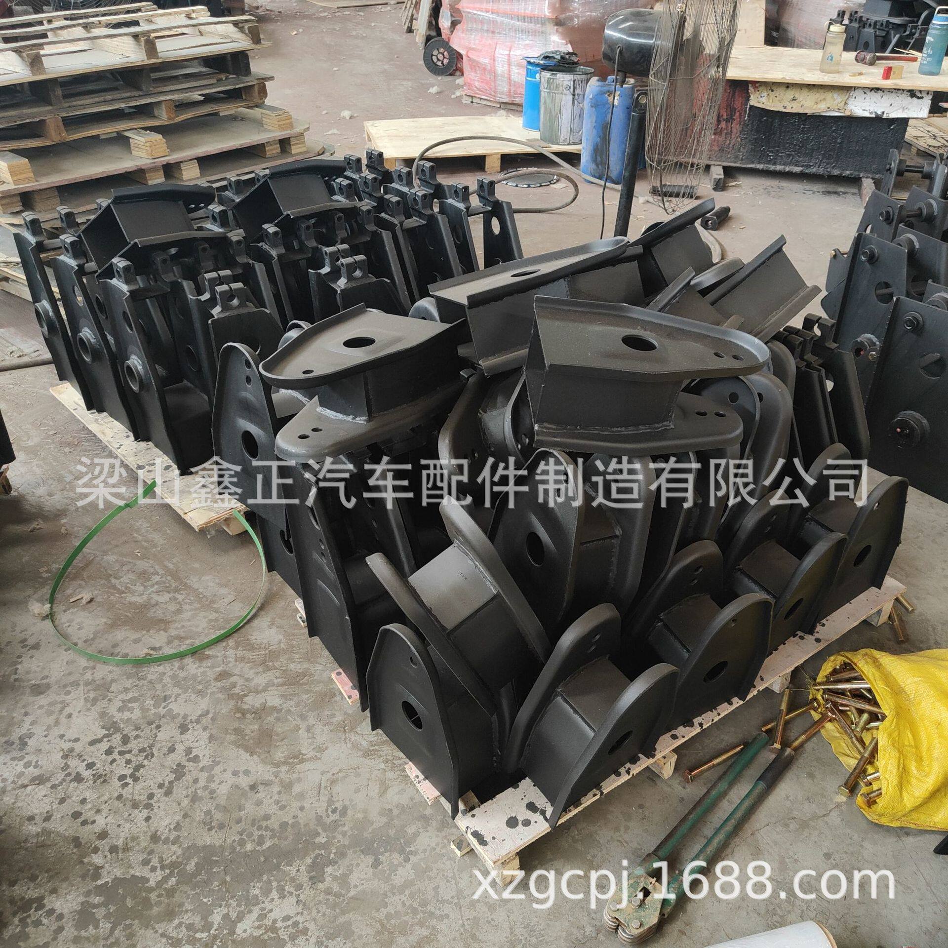 挂车反装悬架安装图片,(第2页)_大山谷图库