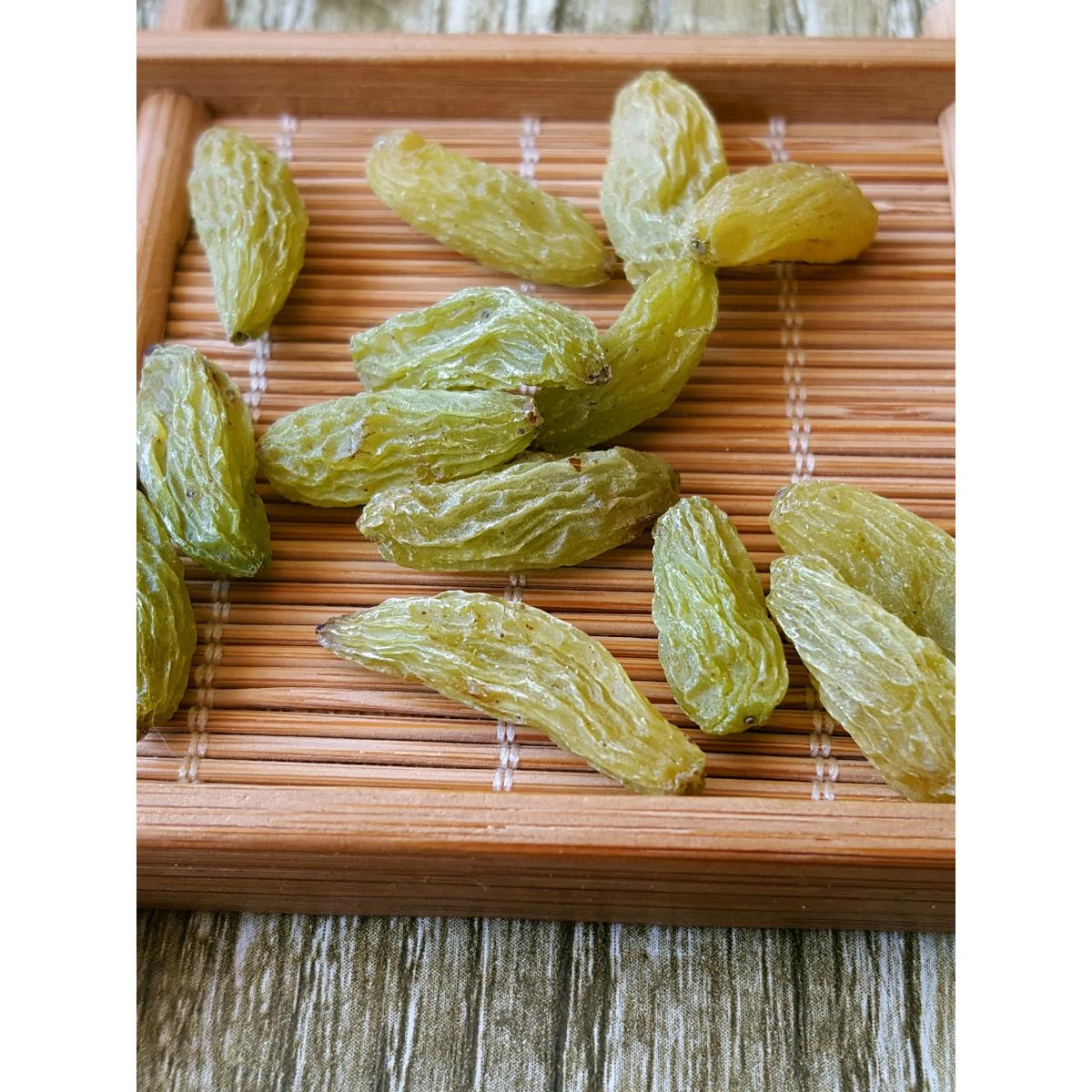 吐鲁番绿色葡萄干绿宝石提子干袋装休闲零食新疆特产干果新货包邮