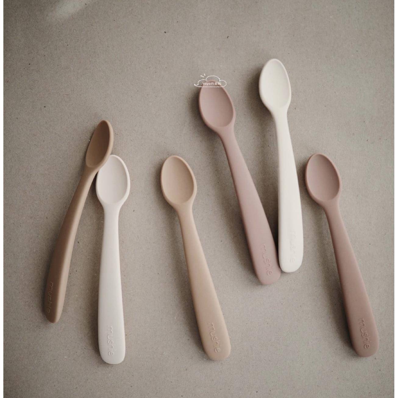 9折现货丹麦Mushie儿童宝宝树脂套装叉勺 硅胶勺子餐具汤勺 2只装