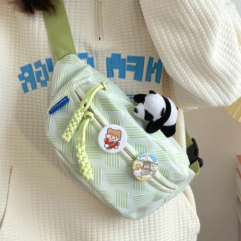 手机小包斜挎包夏天可爱轻便胸包包女式2025新款饺子运动骑行背包图片