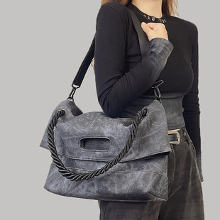 2024新款仿牛仔软皮托特包女A4上课通勤大容量斜挎包通勤大挎包