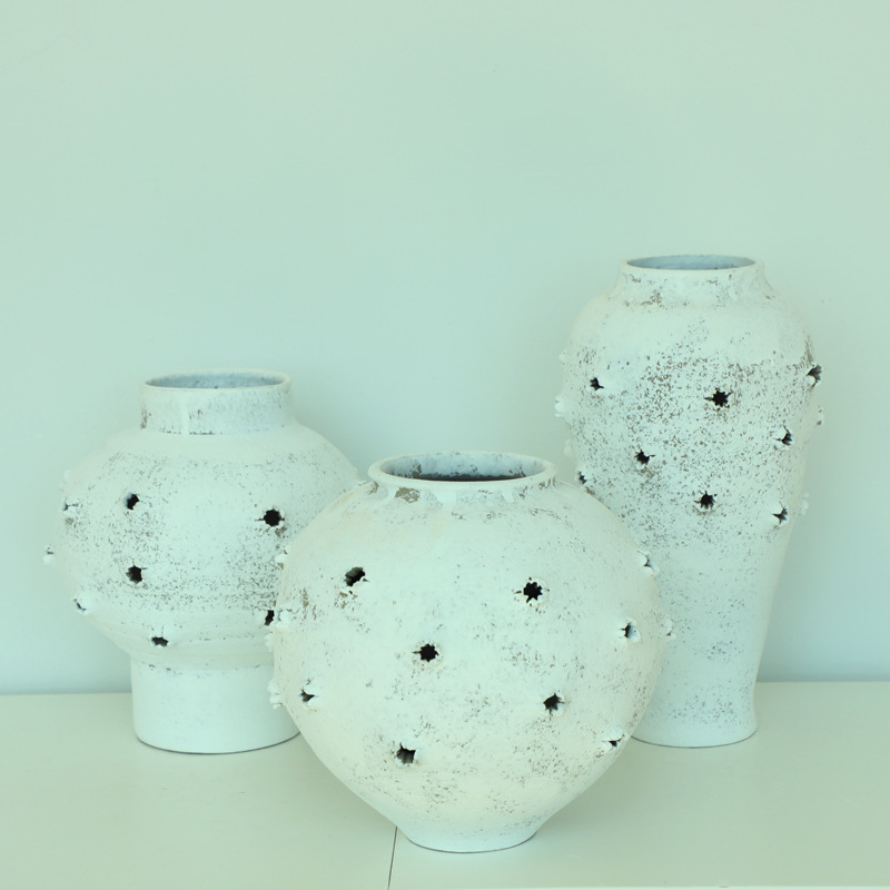 家居简约现代白色镂空现代装饰花器陶瓷摆件酒店玄关餐厅桌面花瓶