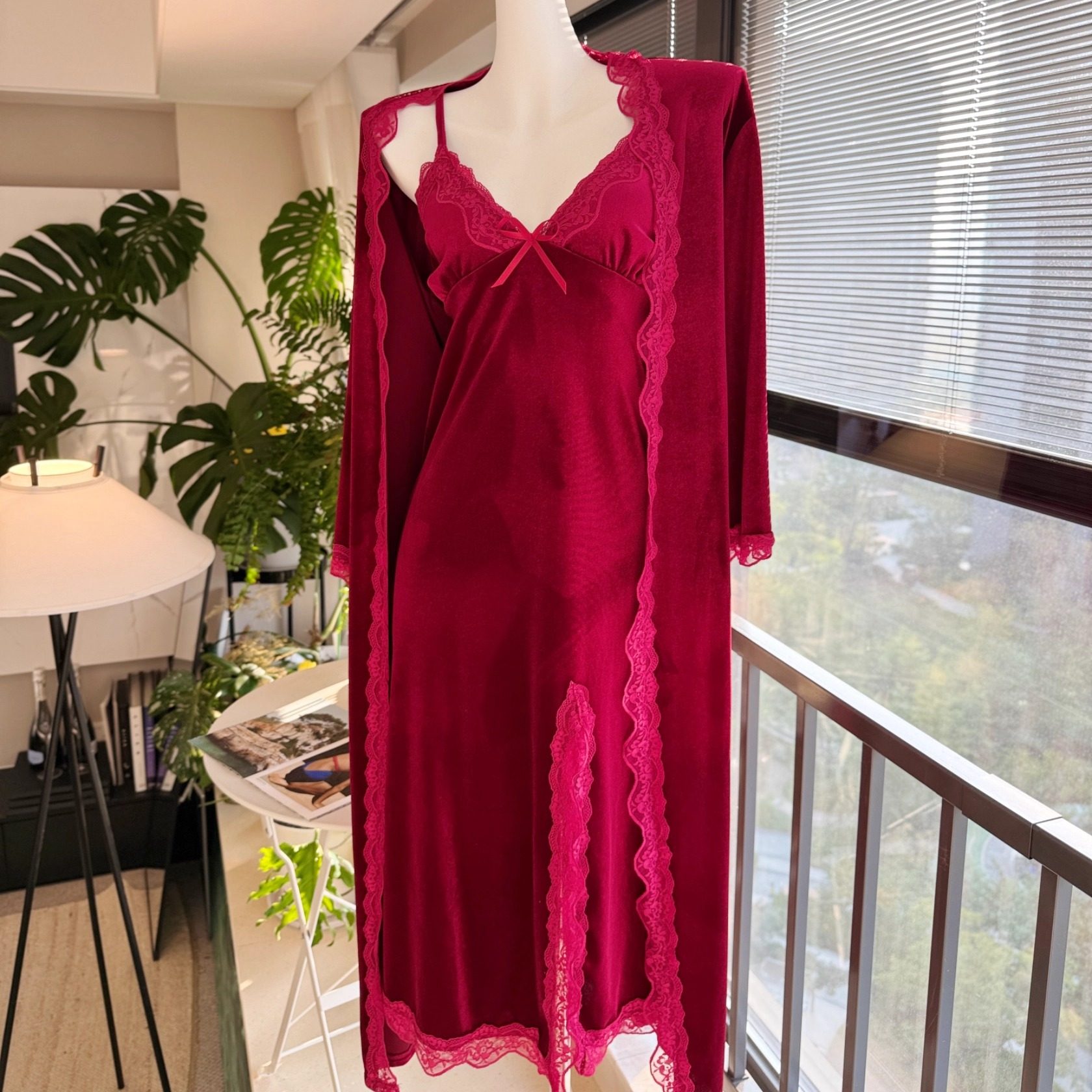 性感丝绒长款吊带睡裙睡袍带胸垫