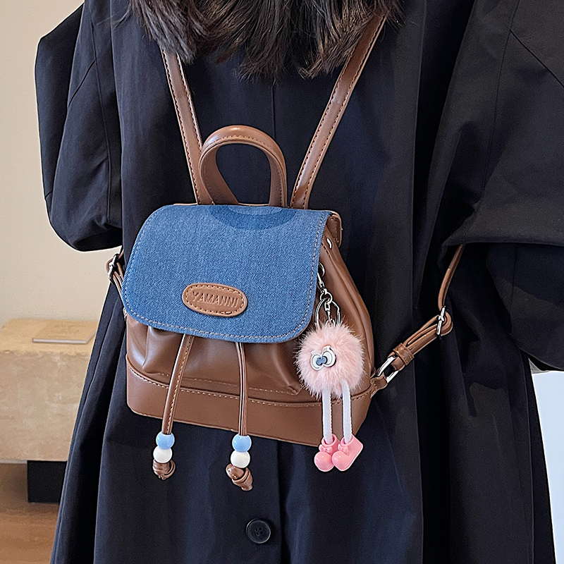 高级感揹包2023新款后揹包女时尚迷你书包大学生外出网红旅行小包