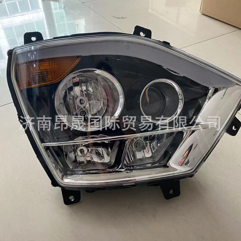 重汽HOWO T7H 汕德卡C7H配件WG9525720026豪瀚N5G N6G 前大灯总成