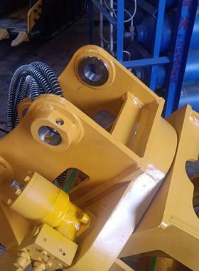 三一75路挖掘HH-08090机铁枕木机多能功轨道木铺设更换枕设备