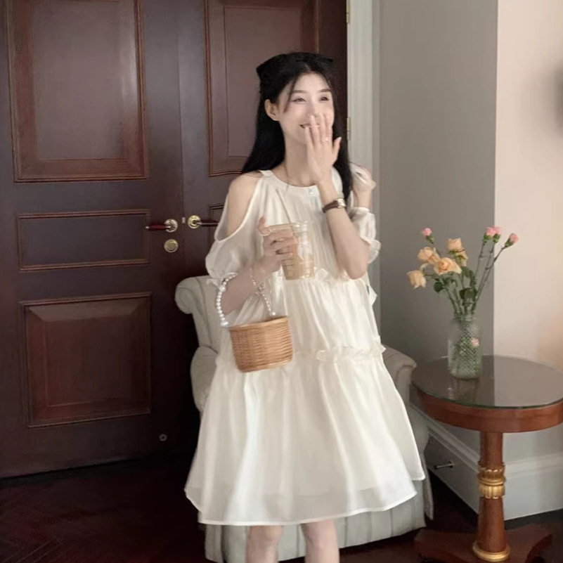 纯欲风露肩绑带圆领连衣