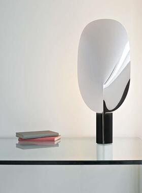 北欧后现代简约扇形护眼装饰灯书房卧室样板房酒店设计师客厅台灯