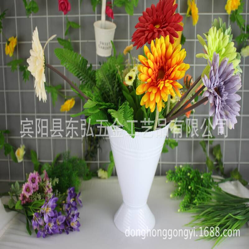 喇叭状底部镂空铁皮插花盆插花桶 台面摆设装饰插花瓶插花桶