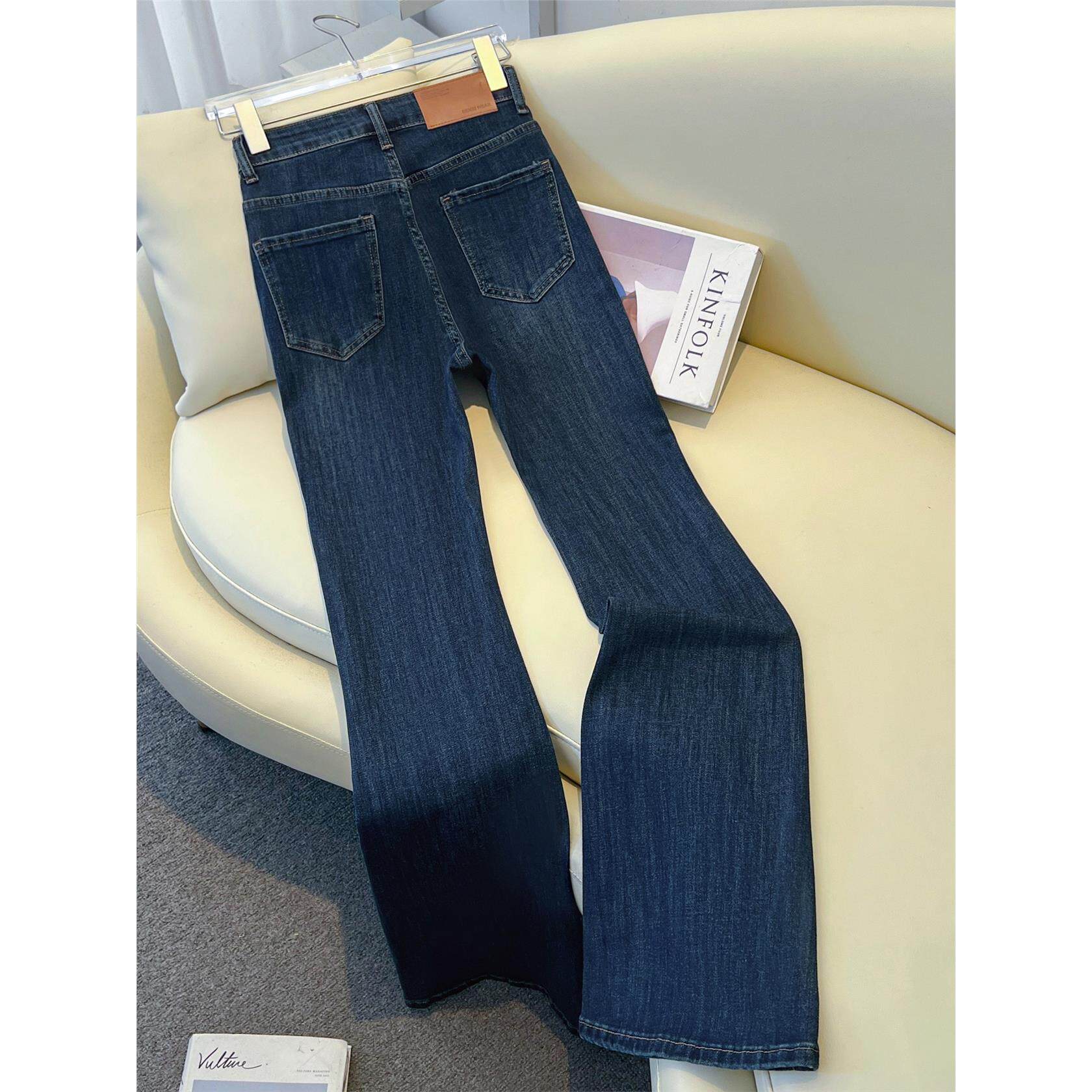 艾格深蓝色微喇牛仔裤女高腰显瘦2025秋冬新款修身弹力马蹄喇叭裤