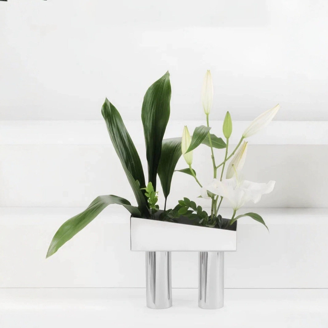 简约现代不锈钢花瓶创意轻奢家用书房客厅插花干花器桌面装饰摆件,模玩/动漫/周边/娃圈三坑/桌游,文化/体育周边,淘宝优惠券,粉丝福利购,淘宝优惠卷