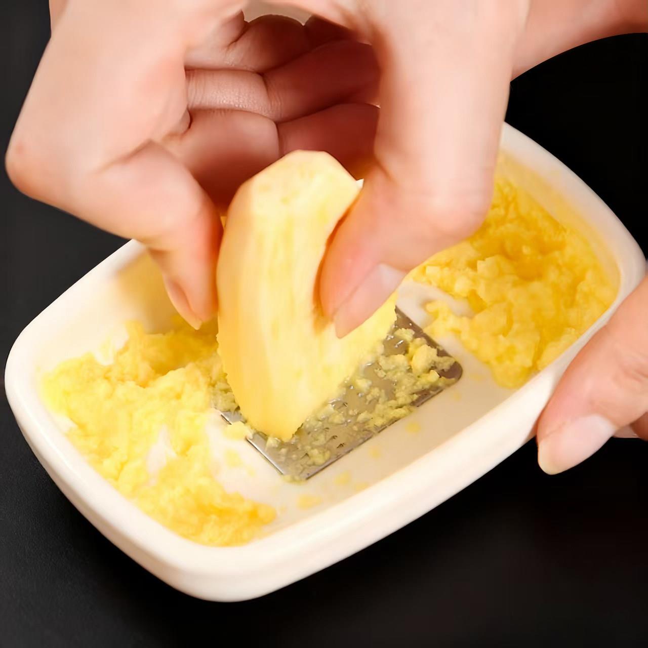 日本姜蒜研磨器家用手动便携磨蒜泥姜泥手工姜泥辅食佐料姜汁神器