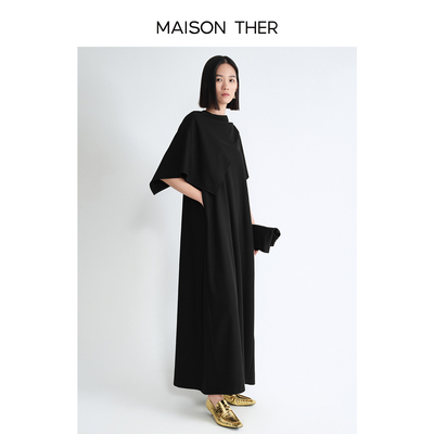MAISON THER2025春季新品绒感法兰绒混纺斗篷式长款连衣裙显瘦白