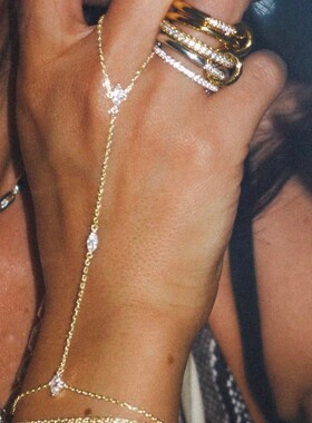 Bracelet Chain欧美金属十字架连指手指链小众个性钱币吊坠手背链