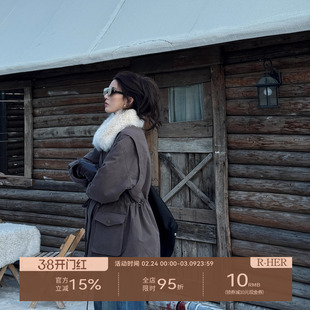 R-HER“焦糖暖绒”复古工装设计感90白鹅绒毛领派克服皮草外套女