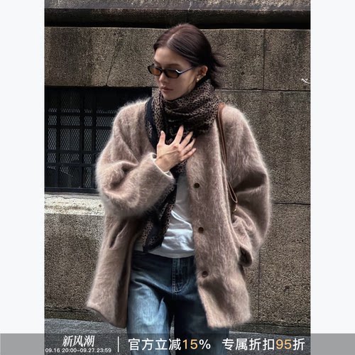RHER STUDIO“驼色美学”圆领宽松休闲加厚保暖气质毛毛外套P6873