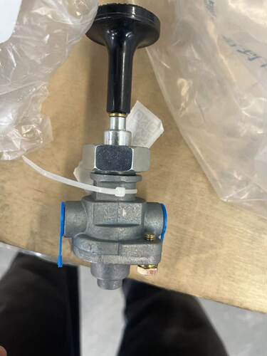 现货供应徐工50GN 500KL装载机800901151手控制动阀