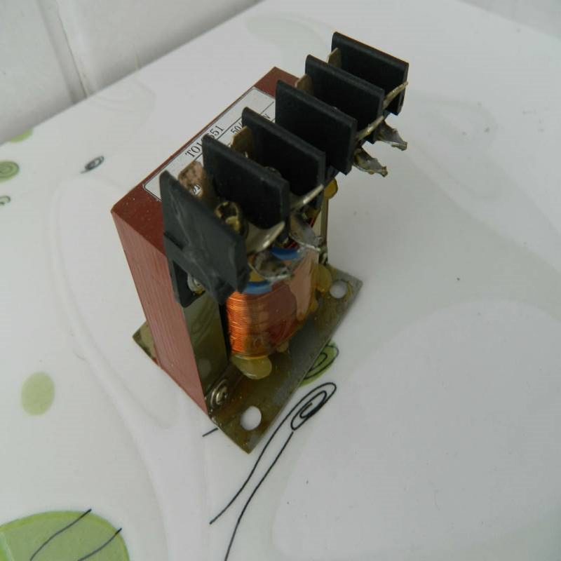 1FC5发电机中间互感器 4AM47  15VA  50-60HZ  5A/1A