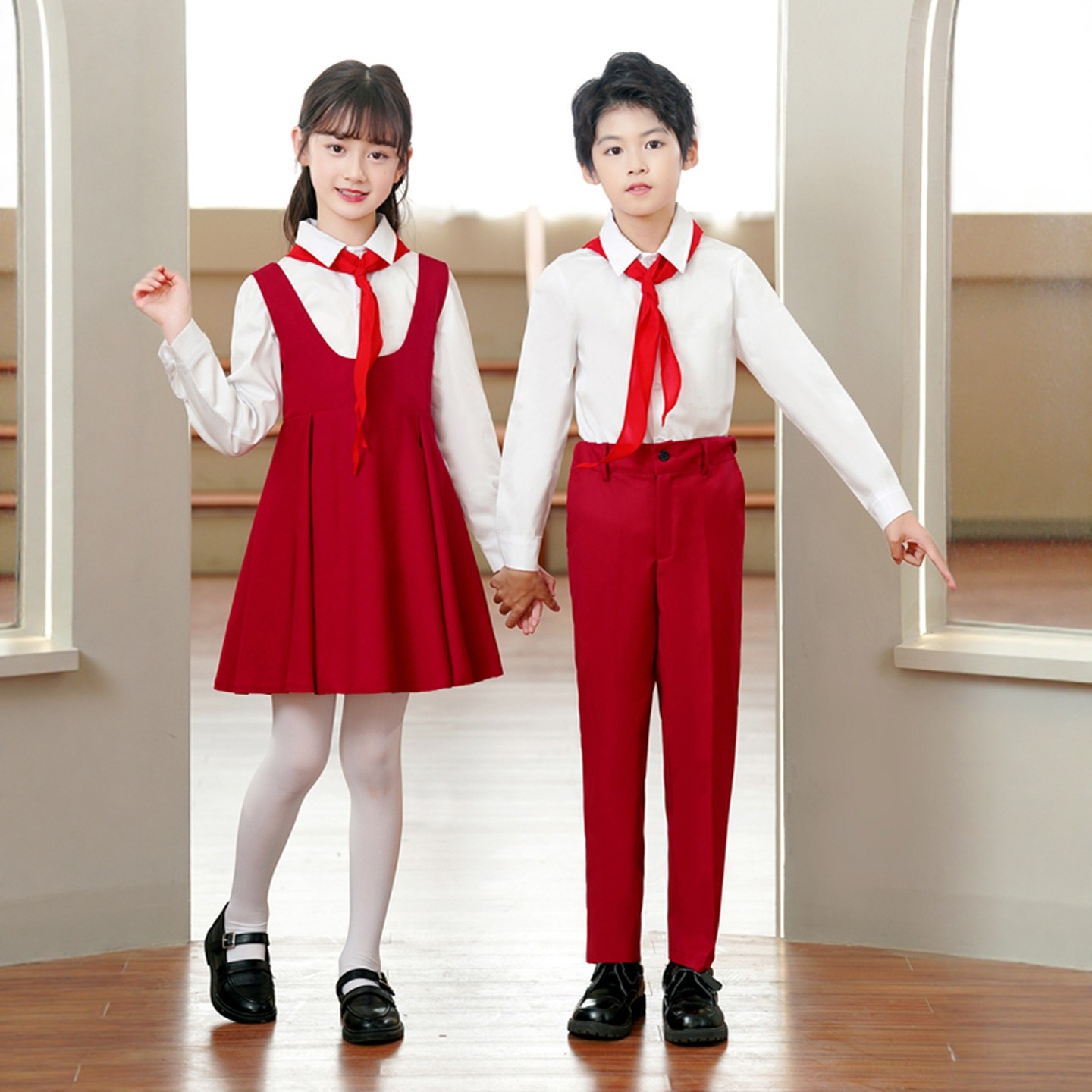 儿童红色演出服小学生男女