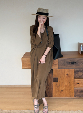 7SEVEN 简约风圆领针织连衣裙女中袖套头长裙松弛感T恤长裙3925