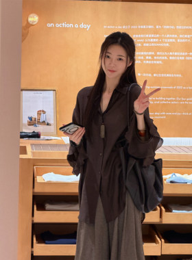 7SEVEN 静奢烘焙棕~老钱高知感爽滑醋酸夏季设计新款衬衫女9143