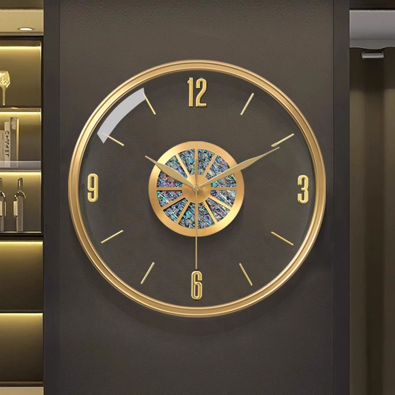 现代轻奢挂钟2023新款网红客厅家用静音钟表简约创意装饰挂墙时钟