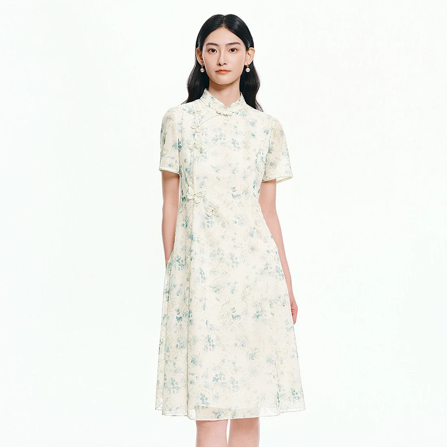 珂莱商场同款2026夏季新款女装淡雅碎花国风新中式绣花短袖连衣裙