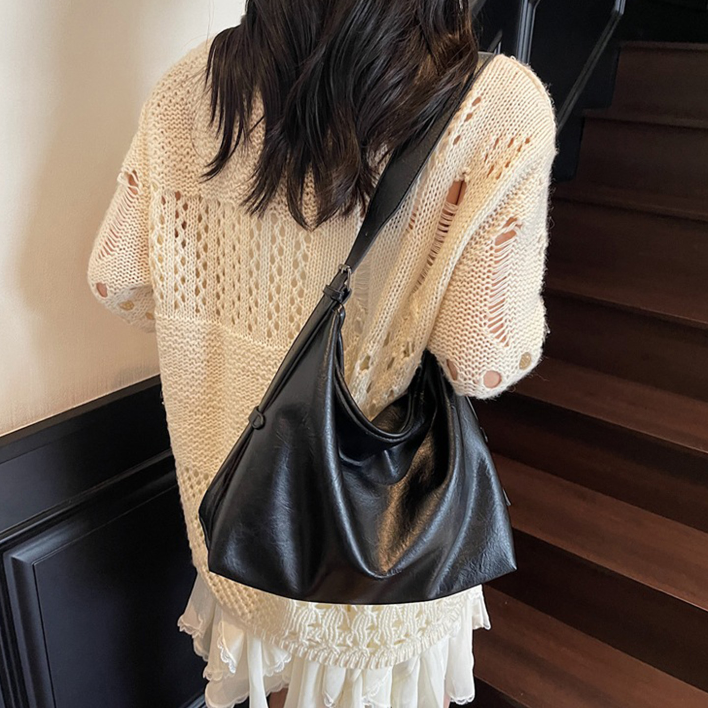 高级感休闲简约腋下包女2025秋冬新款轻奢风气质通勤大容量单肩包