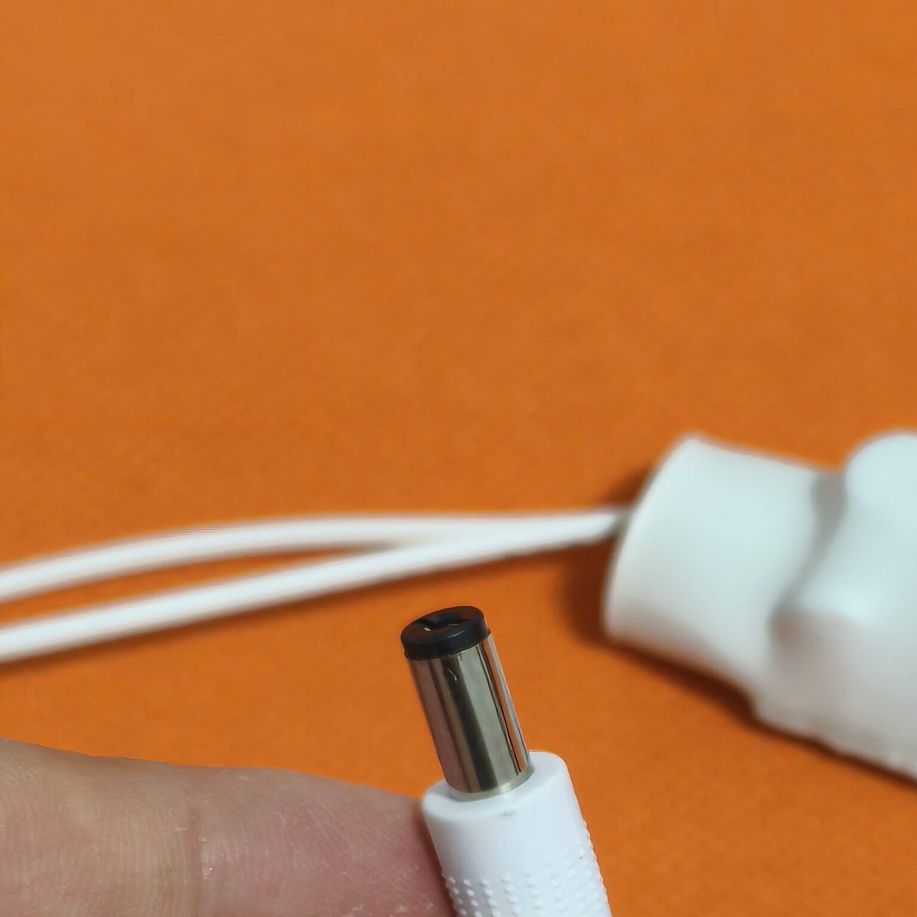 12V监控变压器电源接线110V220V转12伏壁画电子钟摄像头 5521圆孔