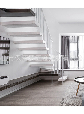 阁楼白色室内别墅复式楼钢木楼梯旋转U型护栏木头踏板