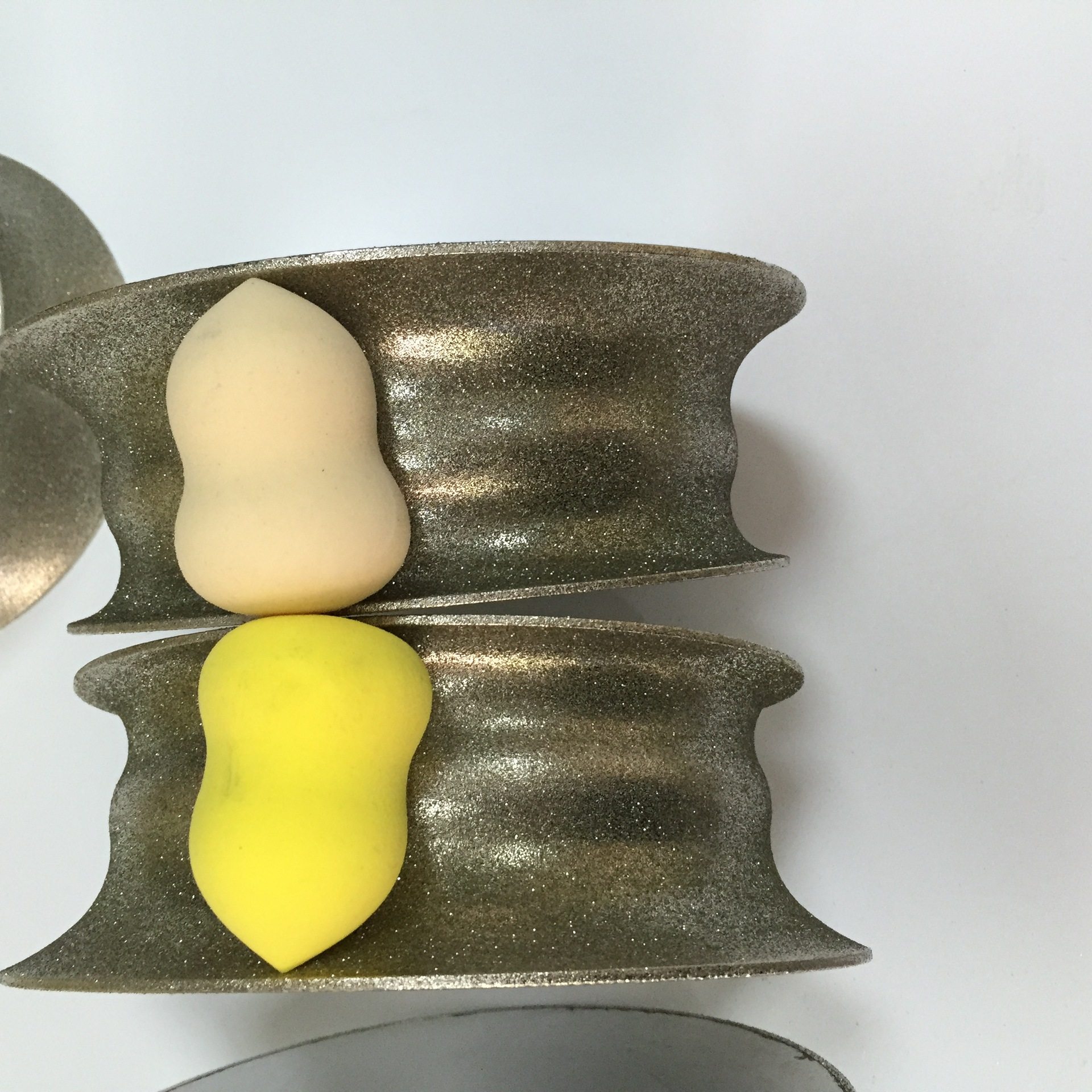 厂家直销 大量磨粉扑海绵形状砂轮 树脂金刚石砂轮,电子/电工,其它,淘宝优惠券,粉丝福利购,淘宝优惠卷