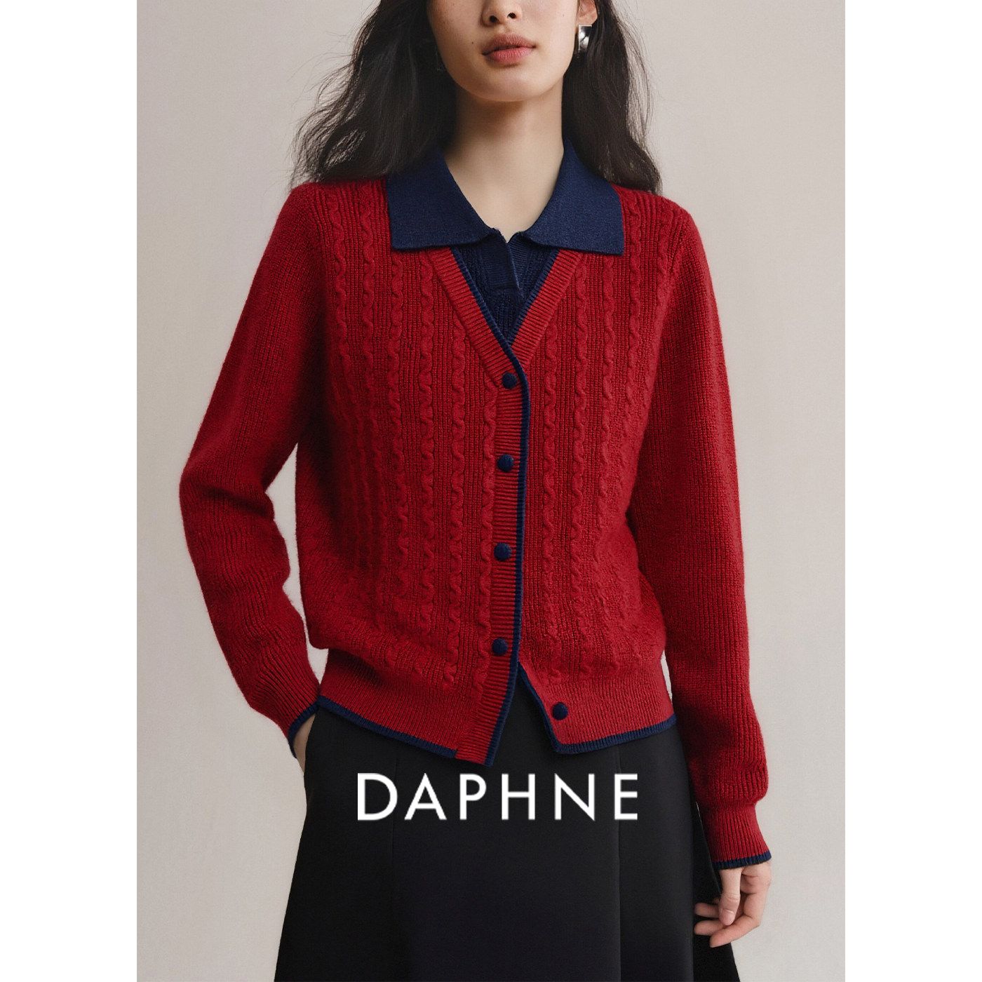 Daphne/达芙妮假两件撞色翻领绞花针织衫女春秋红色显瘦百搭毛衣