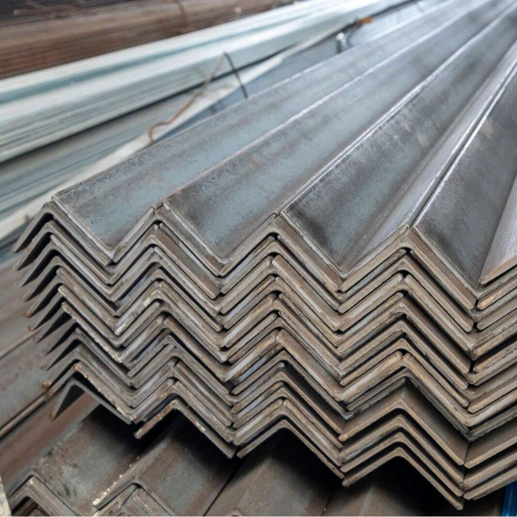 供应Q235B镀锌角钢大规格镀锌角钢100*100*10 125*125*10