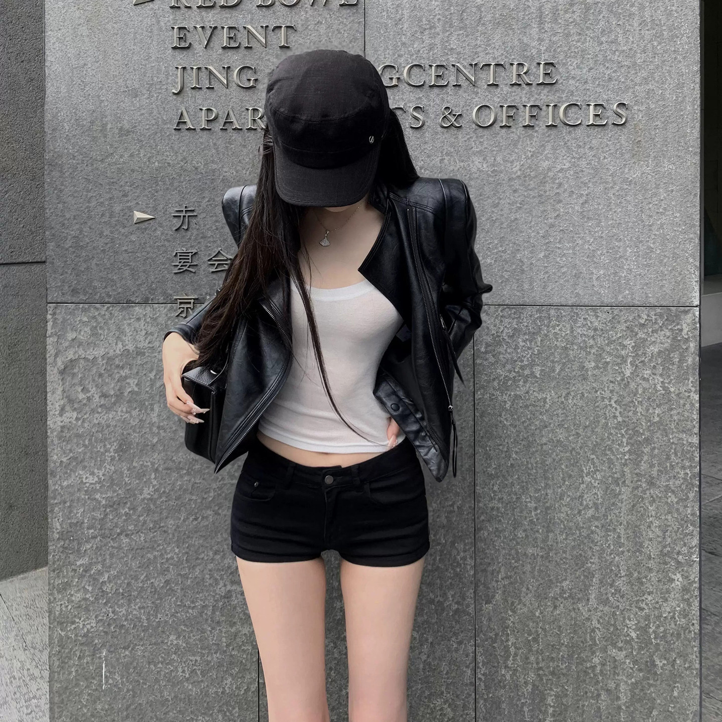秋季美式辣妹内搭皮衣短裤三件套图片