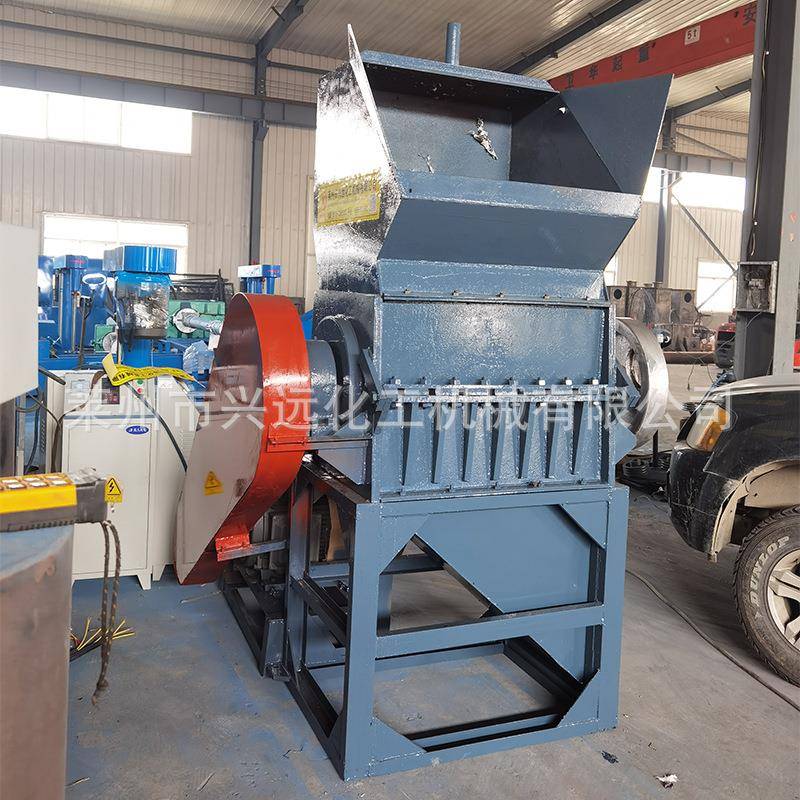 供应塑料撕碎机塑料薄膜粉碎机矿泉水瓶粉碎机塑料破碎机