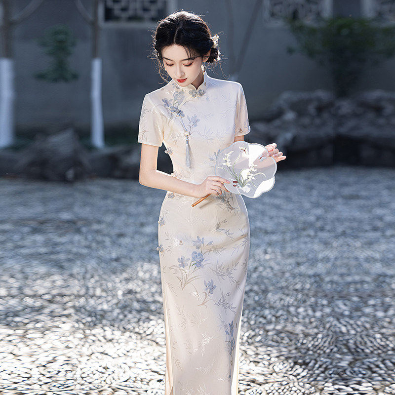 订婚日常旗袍国风复古高端改良连衣裙女夏季印花新中式2026年新款