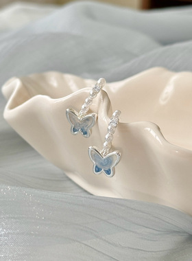 渐变蓝色蝴蝶珍珠耳环夏季甜美小清新海滩风时尚百搭温柔耳钉耳扣