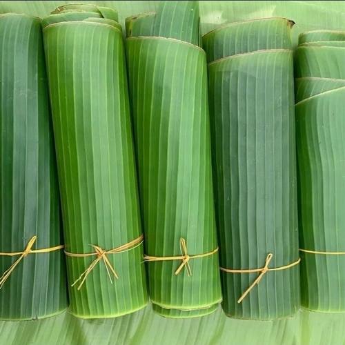 新鲜芭蕉叶垫盘泼水粑粑傣式包烧