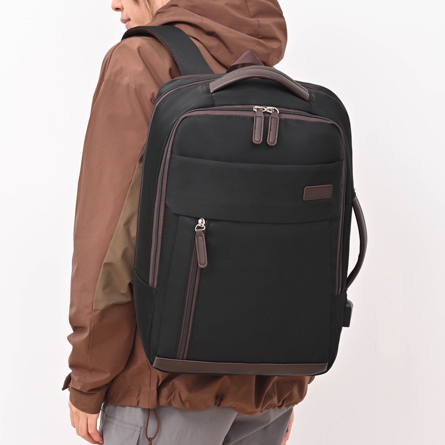 通勤包大容量女可装电脑有质感双肩包上班日常百搭两用背包女双肩