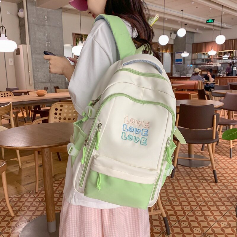 潮流新款大容量高颜值背包女双肩旅游轻便韩版高初中生爆款双肩包