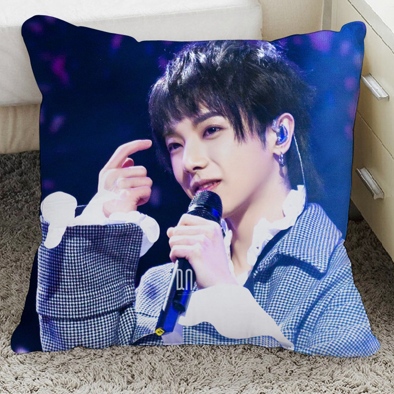 华晨宇手办周边抱枕明星