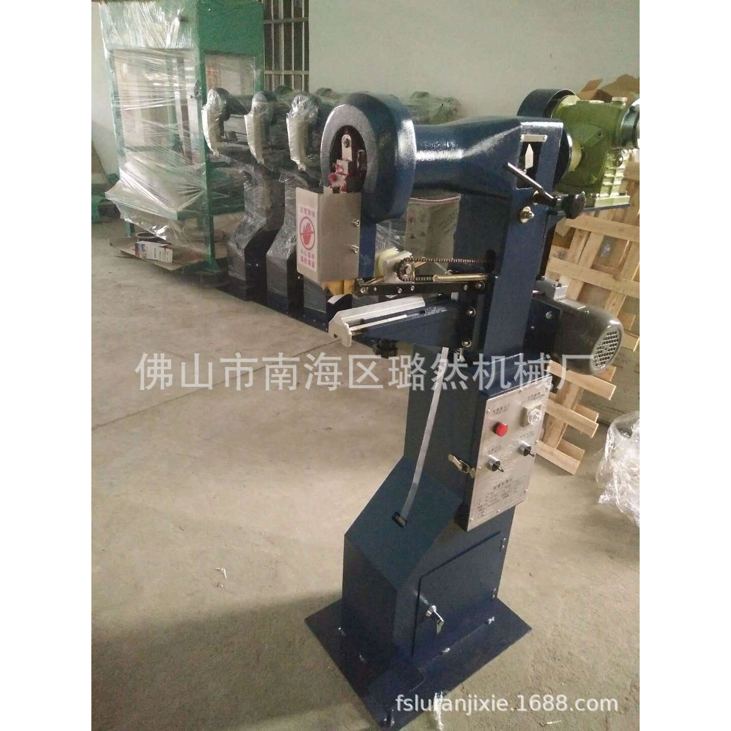 海口南宁广州南京月饼盒礼品盒包装设备贴角机-璐然机械