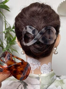 复古八字形扁平抓夹女高级感后脑勺盘发夹大号发卡鸭嘴夹夏季头饰