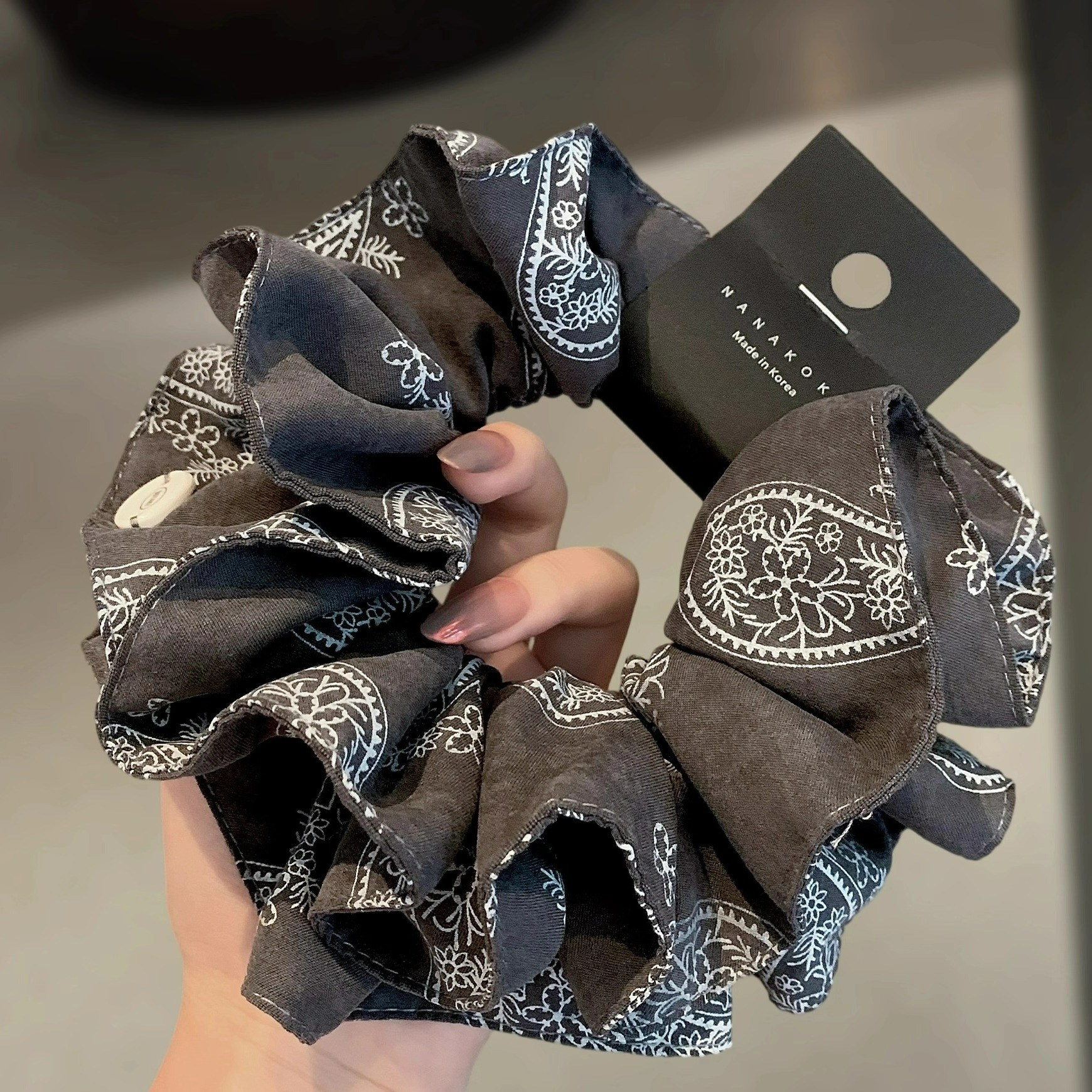 腰果花发圈-咖色高级感褶皱复古