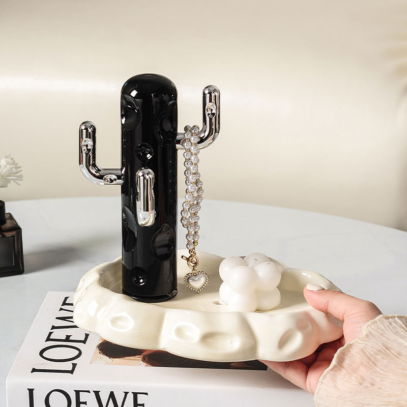 入户玄关摆件钥匙置物架收纳托盘门口鞋柜轻奢仙人掌客厅装饰