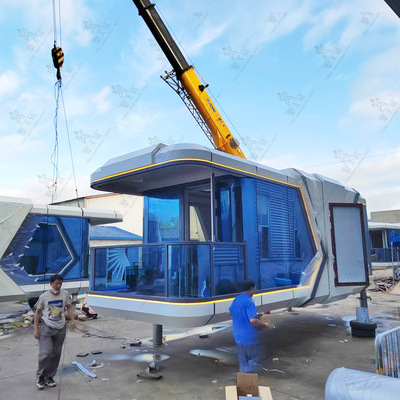 网红旅游景点流浪仓民宿 露营创意酒店 智能户外太空舱移动星空房