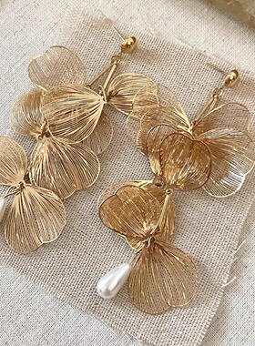 Vintage古着 Apricot leaf tassels耳饰