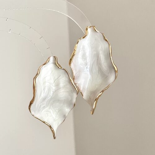 Vintage古着 Milk white soft light耳饰